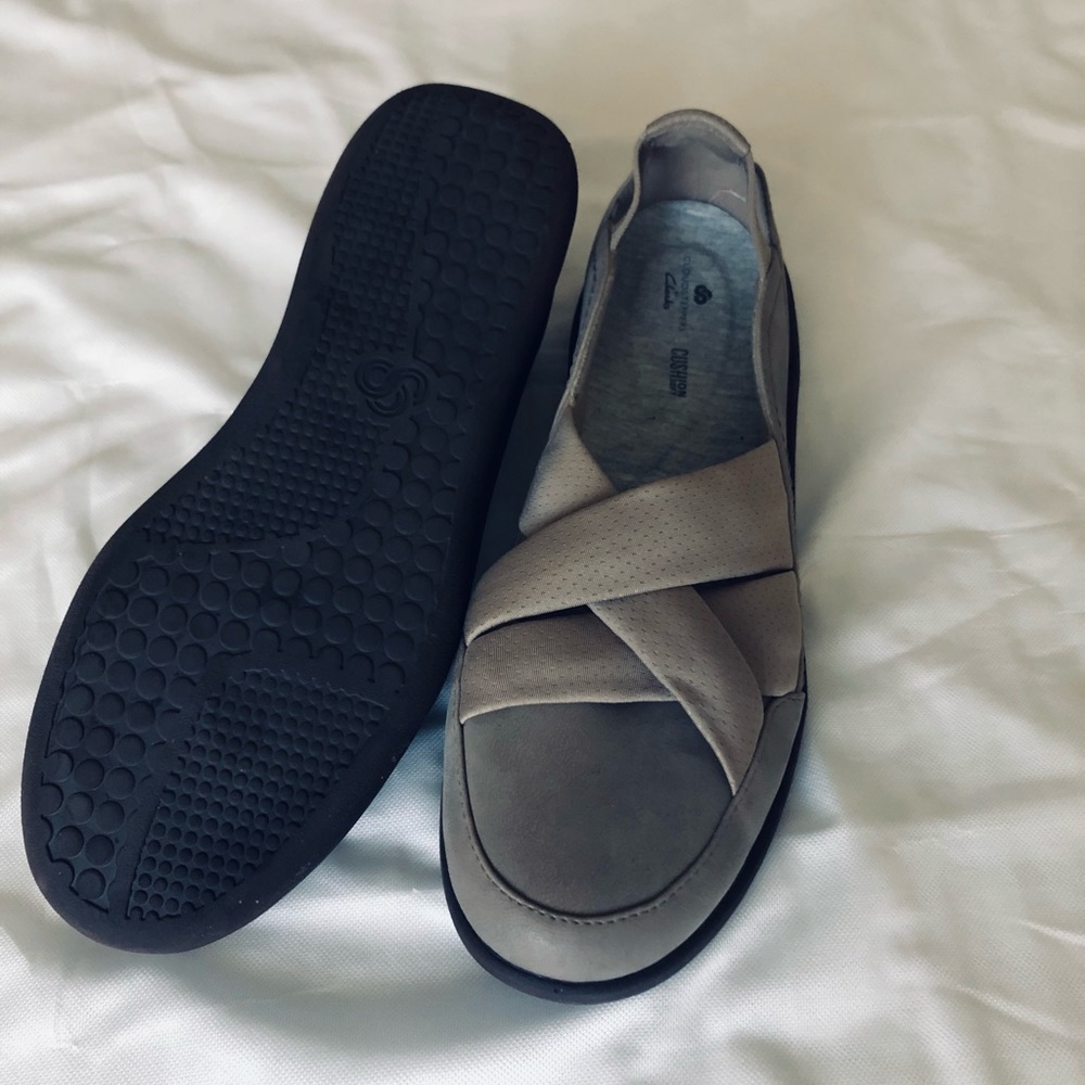 Clarks cloud steppers